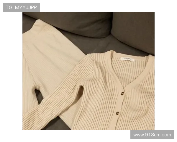 足球明星同款睡衣时尚搭配推荐让你在家也能感受运动魅力