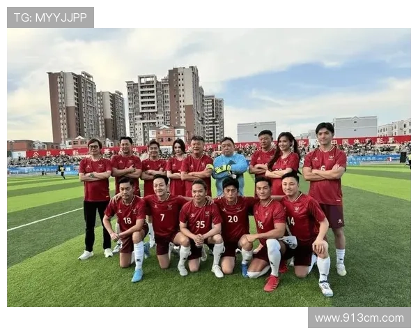 足球明星合影时的各种手势解析与示范大全